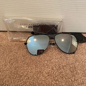 Desk Perkins x QUAY sunglasses